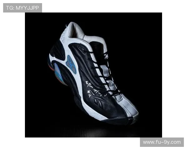 锐步1999年后足球鞋发展历程与经典款式全面解析深度剖析趋势